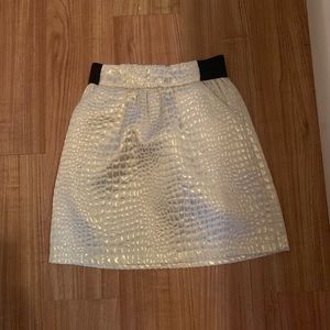 Pattern mini skirt